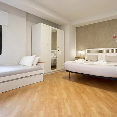 Coqueto Junto A Calle Larios By Rent Me Malaga